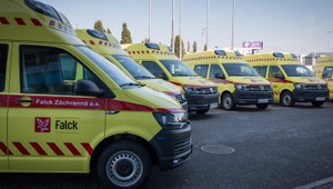 Opozícia zbiera podpisy na odvolanie Šaška, vyzýva ho zrušiť tender na záchranky