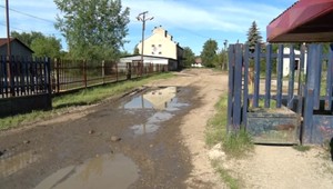 Brutálna vlámačka: Odvážneho strážnika zbili a zviazali