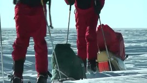 Otec a syn odišli na južný pól. Prežiť tam chcú len pomocou obnoviteľných zdrojov