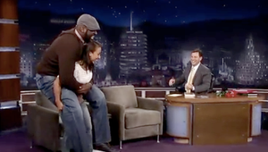 Malá žienka uniesla obrovského Shaqa O´Neala!