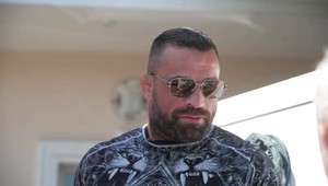 Policajný zásah u Vémolovcov! Zadržali dve osoby, jednou z nich má byť Karlos!