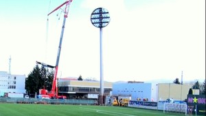 Futbalový štadión príde o 40-ročné lízatká. Tribúna je dôležitejšia