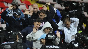 Derby skončilo bitkami v uliciach Trnavy