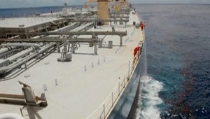 Veľryba sa nemôže "zahryznúť" do ropnej škvrny