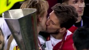 V Turíne bolo horúco... Futbalisti FC Sevilla nebozkávali iba pohár