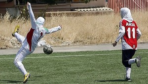 FIFA diskriminuje iránske futbalistky