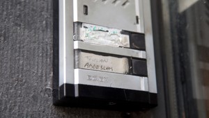 Hľadaný terorista Abdeslam je na ceste do Sýrie, píšu belgické noviny