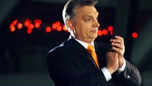 Maďari si opäť zvolili Orbána, uspel i radikálny Jobbik