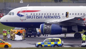 Pre opitého pilota meškalo lietadlo, z kokpitu ho vyviedla polícia
