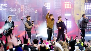 Desivý koncert One Direction! Spevák kapely sa zranil