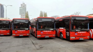 Revízorka donútila školáka vystúpiť násilím. Bol vulgárny, tvrdí podnik