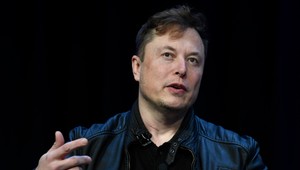 Najbohatší človek sveta je podľa Forbes E. Musk, v rebríčku sú aj dvaja Slováci