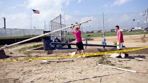 New York zasiahli dve menšie tornáda