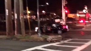 Vodička uviazla s autom na koľajniciach. Od smrti ju delili sekundy