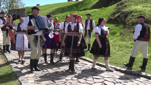 Farebné kroje zaplavili Trenčiansky hrad. Kto prišiel v kroji, neplatil vstupné