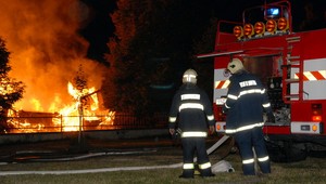 V škôlke v Trenčíne začal horieť strop, 30 detí evakuovali