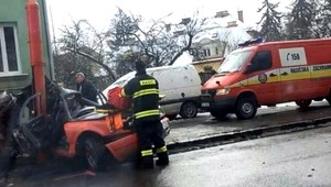 Tragédia v Ružomberku. Mladý vodič (†26) vrazil autom do stĺpa