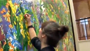 Svojim obrazom spustila šialenstvo. Lienku sa pokúšajú nájsť aj známe osobnosti