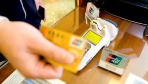 Online predaj v USA cez Čierny piatok trhal rekordy. Vieme, za čo ľudia míňali najviac