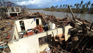 NA VLASTNEJ KOŽI. Filipíncom pomáhajú po tajfúne Slováci