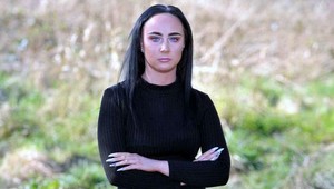 Mladá žena takmer zomrela po farbení vlasov