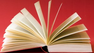 Kniha ako vianočný darček. Takto vyberiete tú najlepšiu