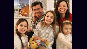 Nechcú ma pustiť k SYNOVI, sťažuje sa štvornásobný otec Pomajbo