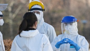 Odkiaľ prišiel COVID-19? Slováci sa v názore rozdeľujú, až 30 % si myslí, že bol umelo vytvorený