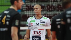 Volejbalová one man show! Jedenástimi servismi rozhodol piaty set