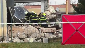 Robotníkov vo Veľkých Kapušanoch zavalila strecha, traja zahynuli (†23, †31,†41)