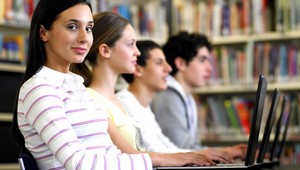 Univerzity idú vychovať expertov na eurofondy. Keď doštudujú, bude ich menej