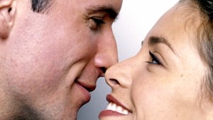 Muži chcú menší nos. Letí takzvaný prirodzený