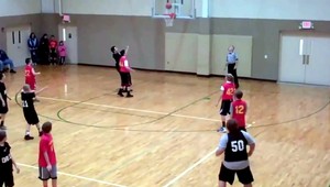 Tak to je úlet! Tučko basketbalista dal kôš z ríše sci-fi