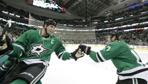 Lietadlo s hokejistami Dallasu Stars muselo núdzovo pristáť