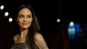 To je ale zmena! Angelina Jolie poriadne šokovala fanúšikov, to snáď ani nie je ona!