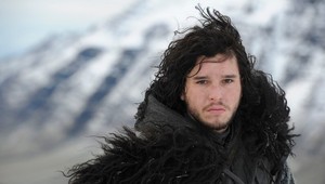 Seriálový Jon Snow to naozaj prehnal: Poriadne opitého herca vyviedli z baru!