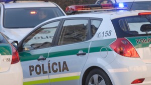 Nehoda na priechode pre chodcov. Muž(44) zrazil chodcov so zrakovým postihnutím