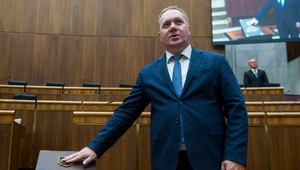 Z poslaneckého klubu Slovensko, Za ľudí, KÚ odchádza ďalší člen