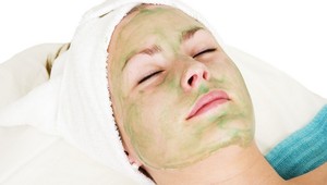 Domáca maska proti vráskam? Zázračnú ingredienciu nájdete doma v kuchyni