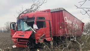 Pri zrážke dodávky s kamiónom vyhasol život 57-ročného vodiča