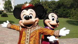 Nezbedný myšiak už nie je žiadny mladík. Svoje 90. narodeniny oslávil Mickey Mouse netradične