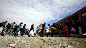 Utečenci nezvládajú čakanie, kolabujú priamo vo vlakoch