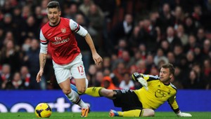 Fanúšikovia Arsenalu volia Boruca! Titul šašo roka má na dosah...