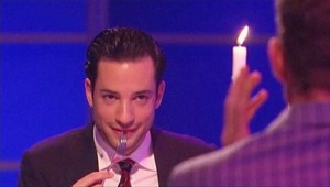 Kanibalizmus v priamom prenose? Moderátori sa ochutnali...