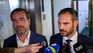 Krajčí prijal „vystretú ruku odpustenia“ a zostáva v Matovičovom hnutí, Krátky necíti hnev