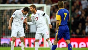 Španieli, Angličania i Holanďania naďalej stopercentní