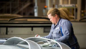 Budúcnosť automobiliek v Európe je ohrozená. Fabriky prehrávajú cenový boj s Áziou