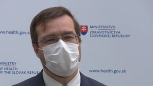 Vrchol pandémie sa posúva o mesiac. Optimistickejšie vyzerajú aj prognózy vývoja nákazy