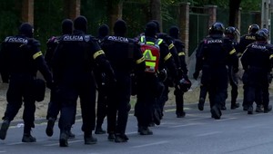 Pred zápasom Slovan-Ferencváros: Nasadili jednotky z celého Maďarska, psovodov aj špeciálne jednotky