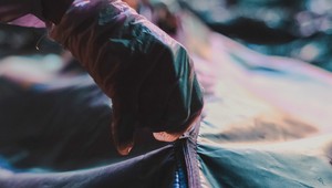 Desivá SPOVEĎ českej vrahyne. Manželovi som odrezala nohy, inak by sa nezmestil do jamy